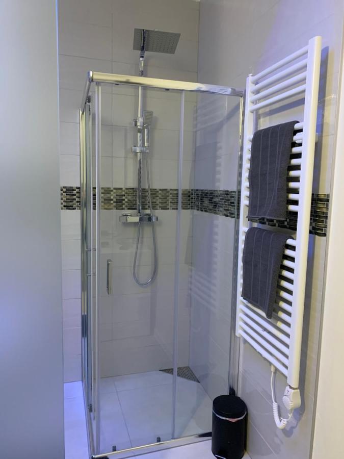 Executive Single Room With En-Suite In Guest House City Centre Люксембург Экстерьер фото